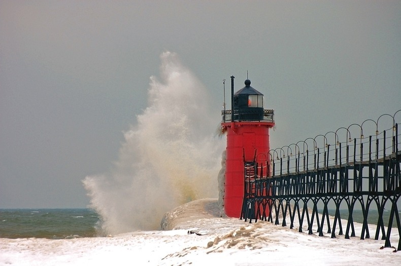 frozen-lighthouses-11