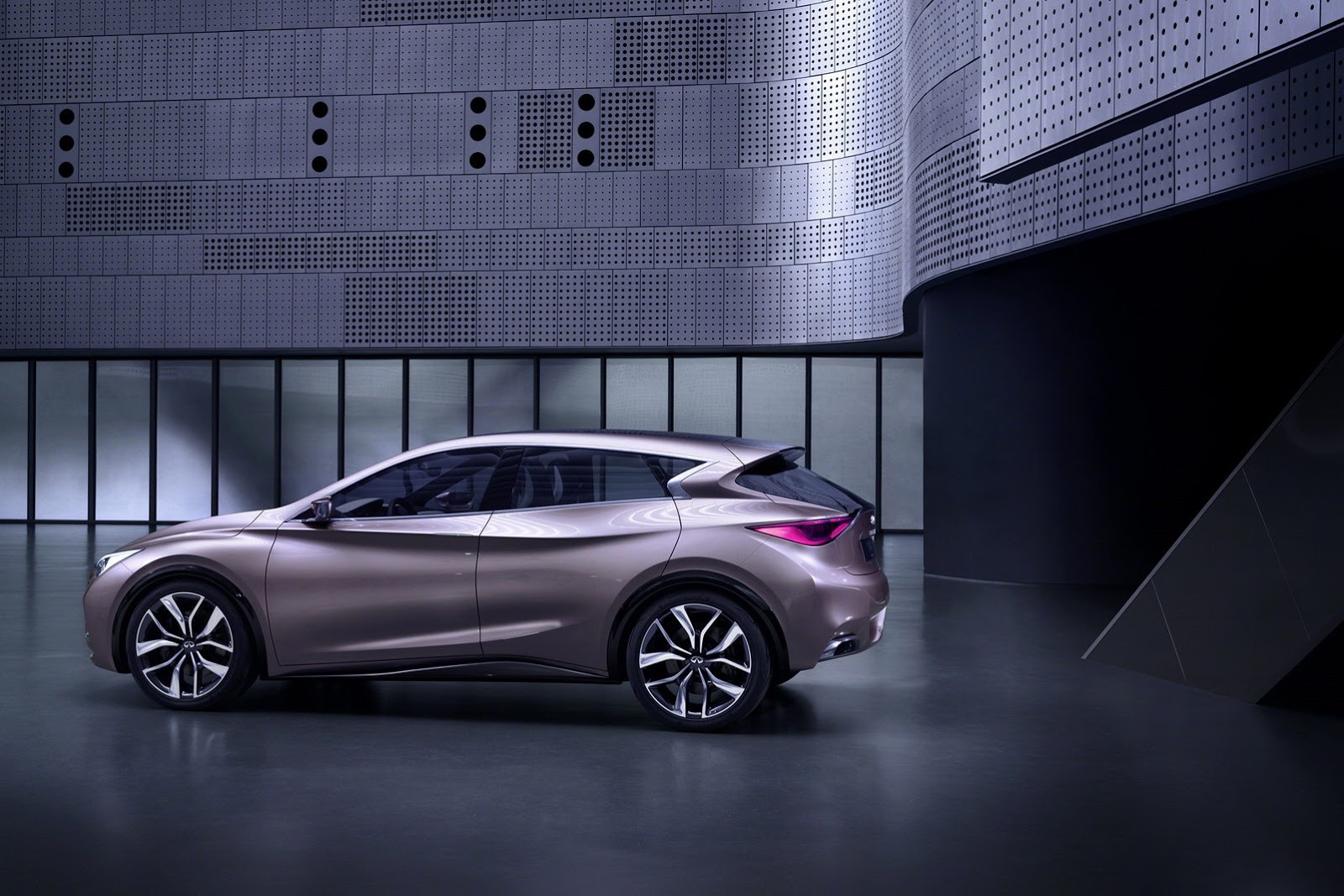 [Infiniti-Q30-Concept-13%255B2%255D.jpg]