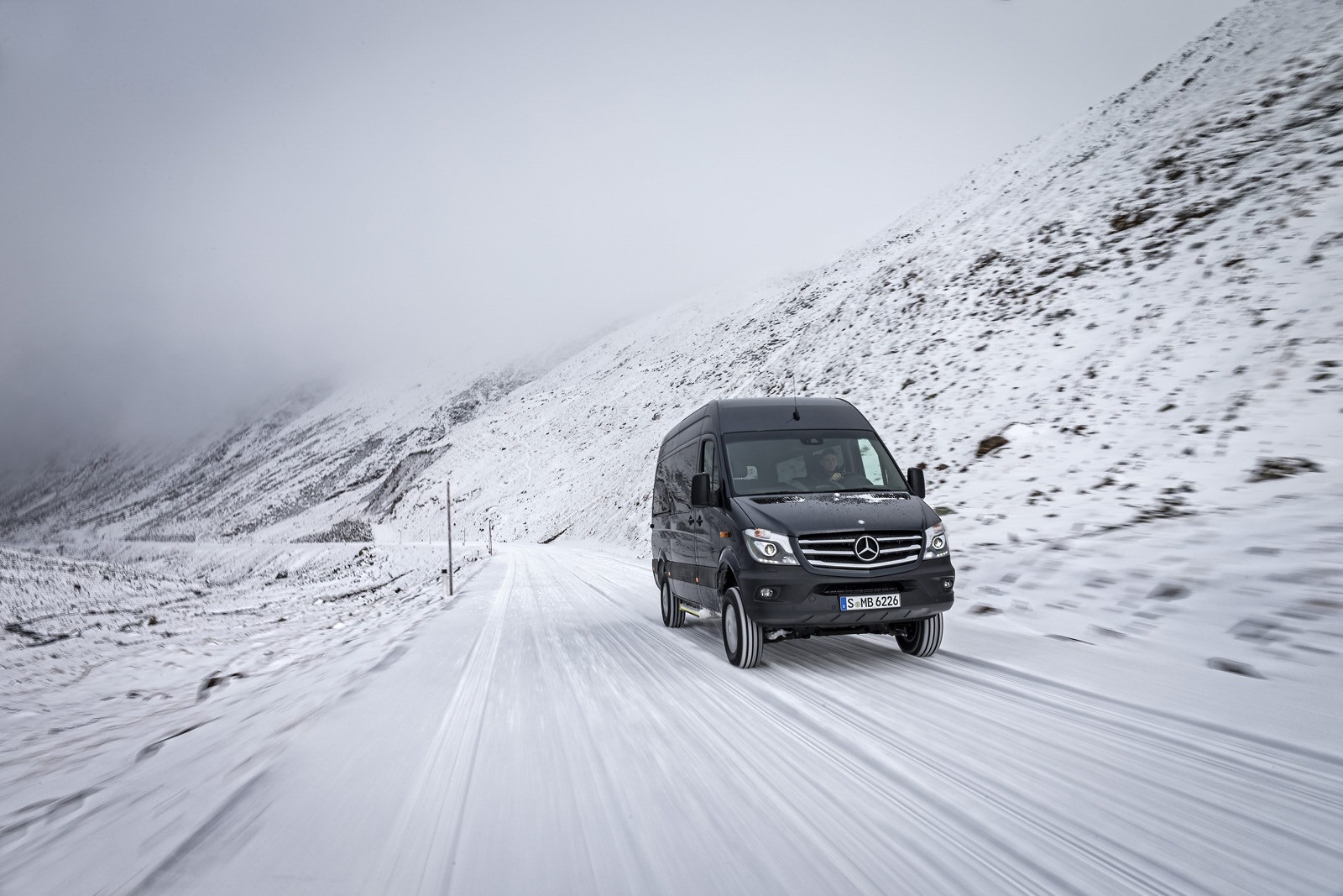 [Mercedes-Benz-Sprinter-4x4-53%255B2%255D.jpg]