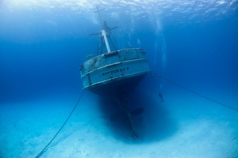 cayman-island-shipwreck-10