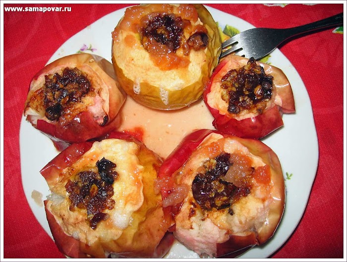 Яблоки запеченные с финиками