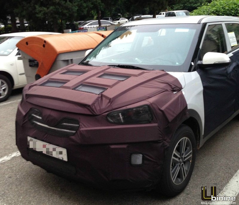 [Front-of-the-Hyundai-mini-SUV-spied-in-South-Korea%255B2%255D.jpg]