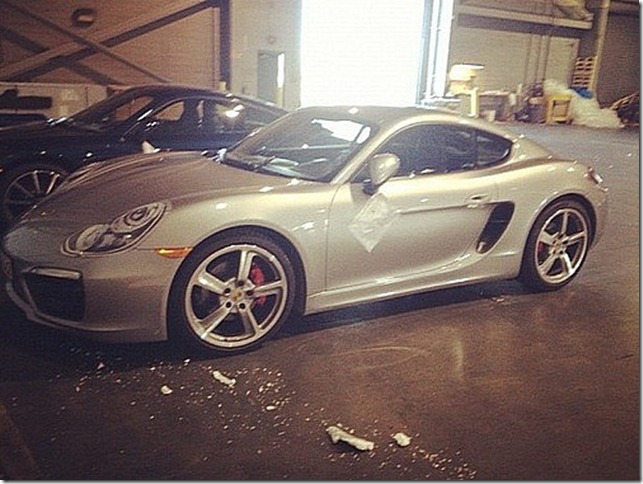 2013-porsche-cayman-spotted-undisguised-at-atlanta-airport-ahead-of-la-reveal-medium1-1353084280