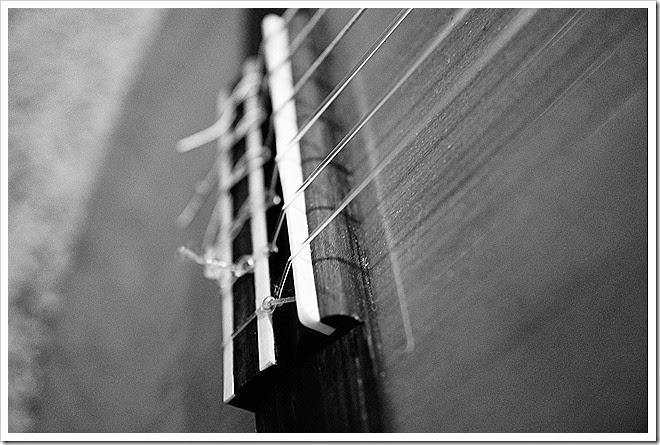 stock-photo-free-guitar-(524)