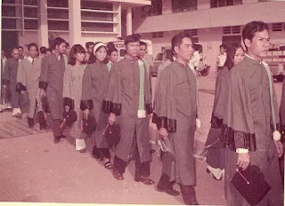 Sinh viên Vạn Hạnh trong lễ cấp phát văn bằng Sinh viên Vạn Hạnh trong lễ cấp phát văn bằng