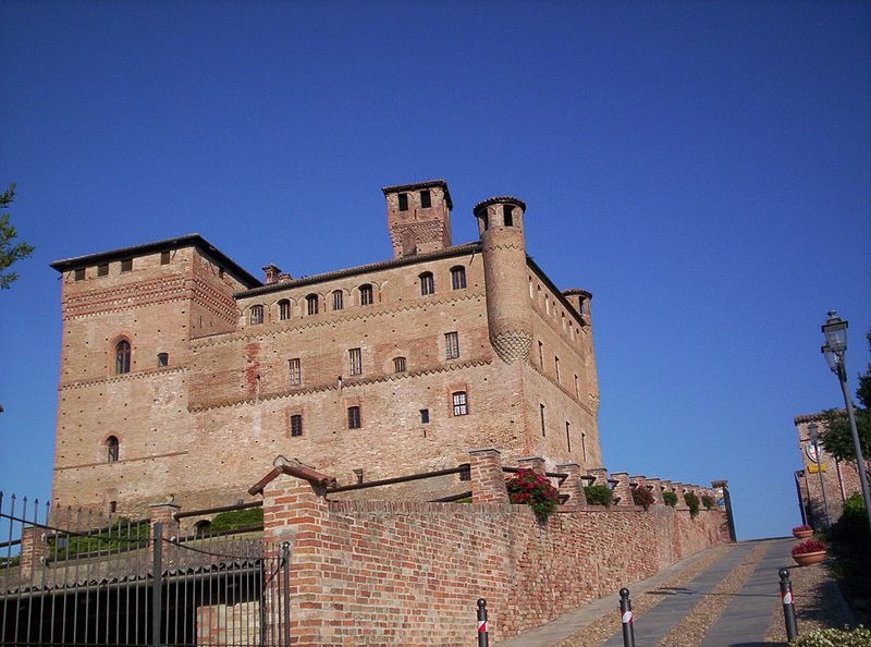 [Piemonte_Castle_of_Grinzane_Cavour%255B4%255D.jpg]