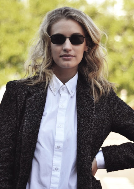 WE-THE-PEOPLE-ZANITA-WHITE-BUTTON-UP-AND-A-BLAZER-JACKET-TWEED-WIRE-SUNGLASSES-METAL-FRAMES-STREET-STYLE