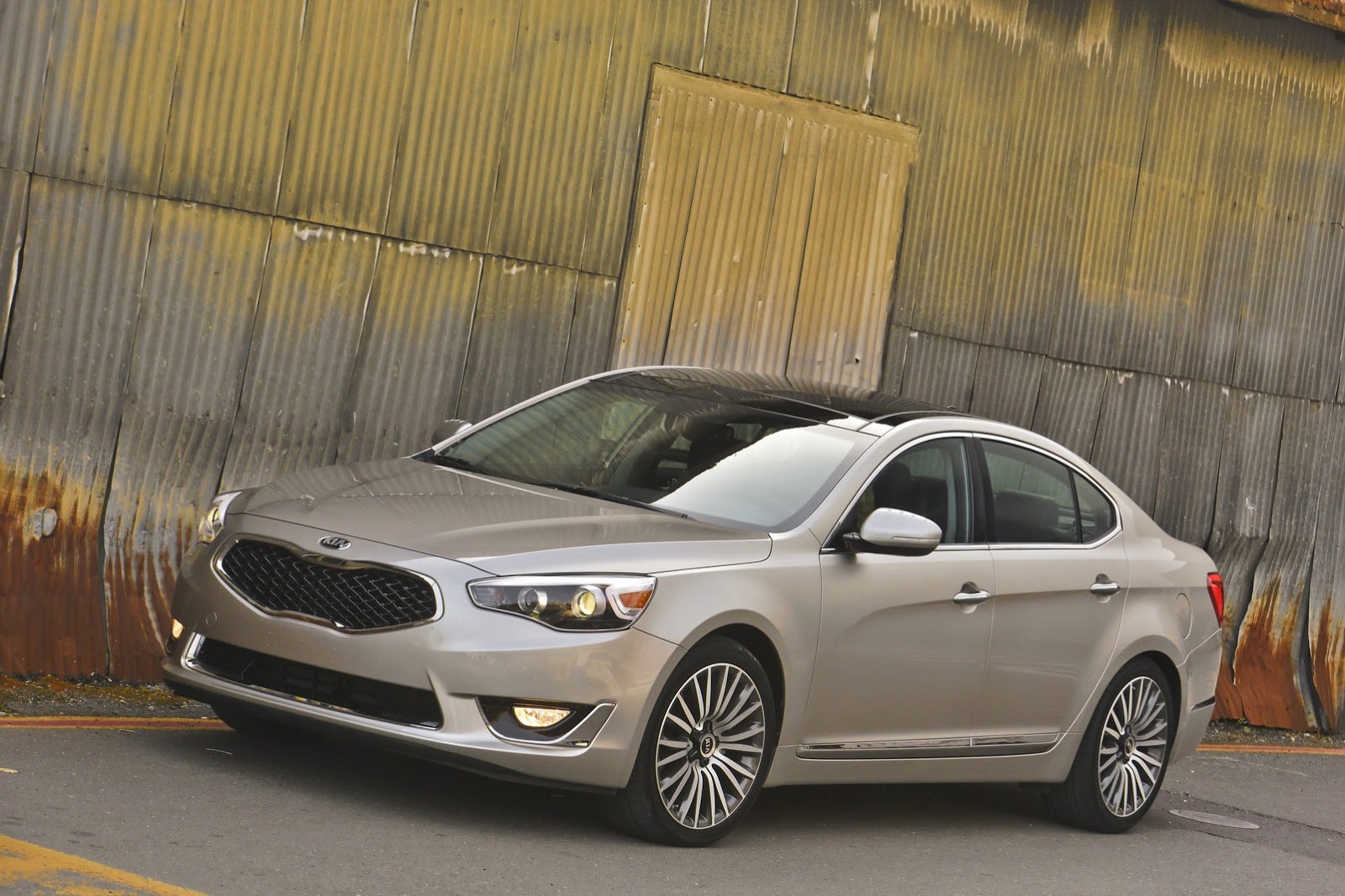 [2014-Kia-Cadenza-24%255B2%255D.jpg]