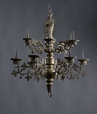 Kaarsenkroon van twee hoogten met ieder zes armen