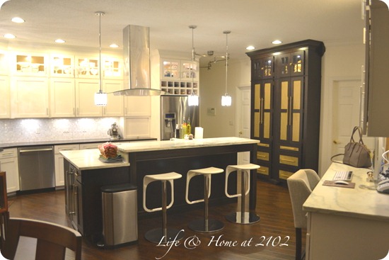 Black island white cabinets Black island white cabinets