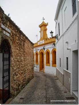 Medina Sidonia. Salón Parroquial y Peña Flamenca en Calle Muro - P3010826