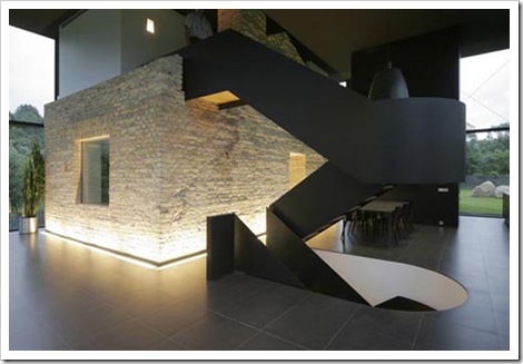 Classic-Brick-Wall-House-Design