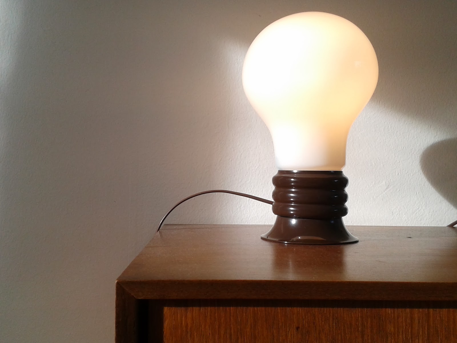 Pop Art Light Bulb tafellamp (A total statement piece!)