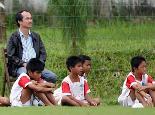 Một thế hệ bóng đá được đào tạo bài bản từ bé, có học vấn, đạo đức… Công rất lớn thuộc về ông Đoàn Nguyên Đức. Có lẽ, hơn ai hết, thầy Park biết điều này. Một thế hệ bóng đá được đào tạo bài bản từ bé, có học vấn, đạo đức… Công rất lớn thuộc về ông Đoàn Nguyên Đức. Có lẽ, hơn ai hết, thầy Park biết điều này.