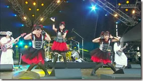 BABYMETAL_catch-me-if-you-can_16