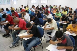 PARA PASSAR EM CONCURSO PÚBLICO NÃO BASTA ESTUDAR