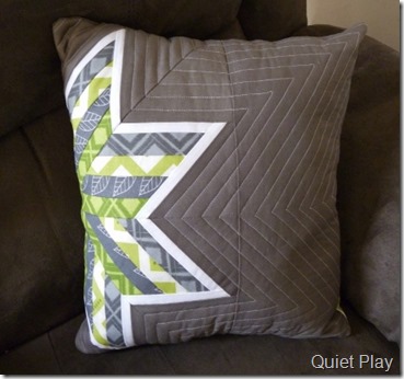 PP striped star cushion