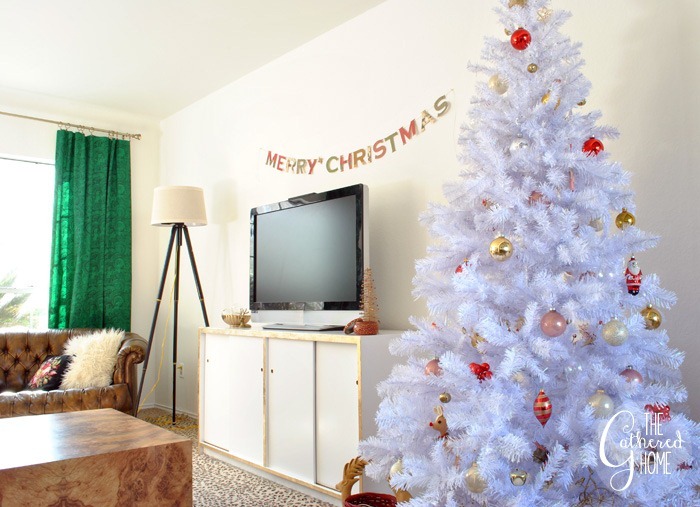 A Red White Gold Vintage Christmas The Decorations Gathered The Gathered Home S Red White And Gold Christmas Decorations