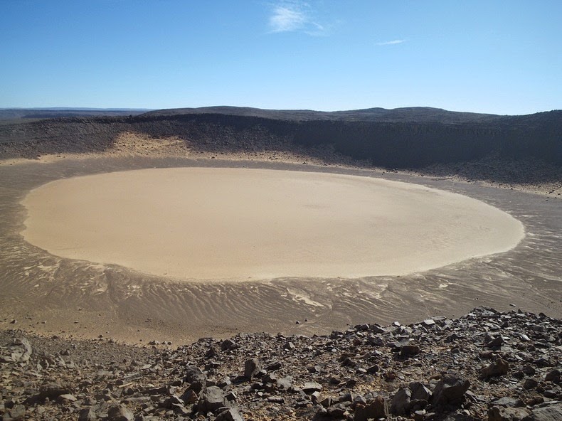 amguid-crater-3