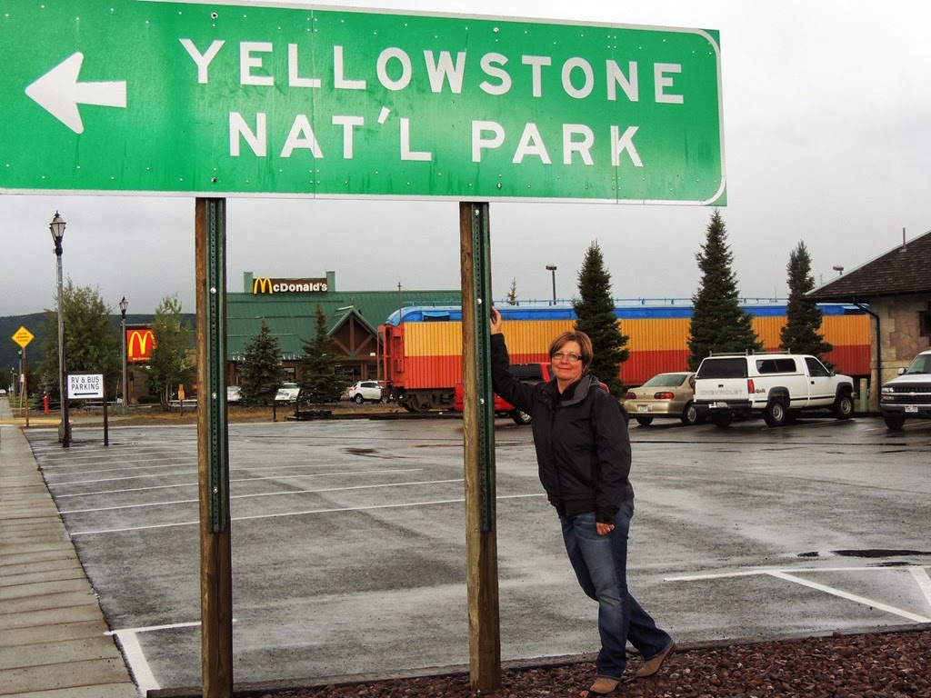 [yellowstone%2520sign%2520with%2520pam%255B2%255D.jpg]