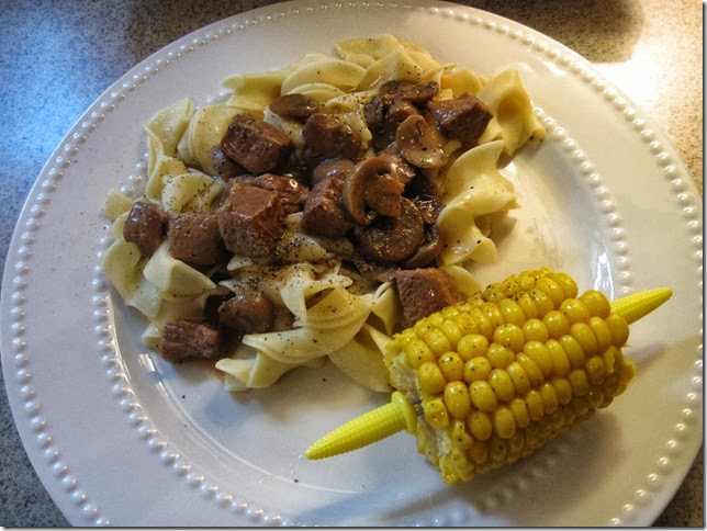 beef tips and egg noodles 004