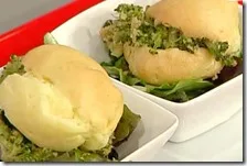 Bignè salati ripieni di broccoli ammuddiccati