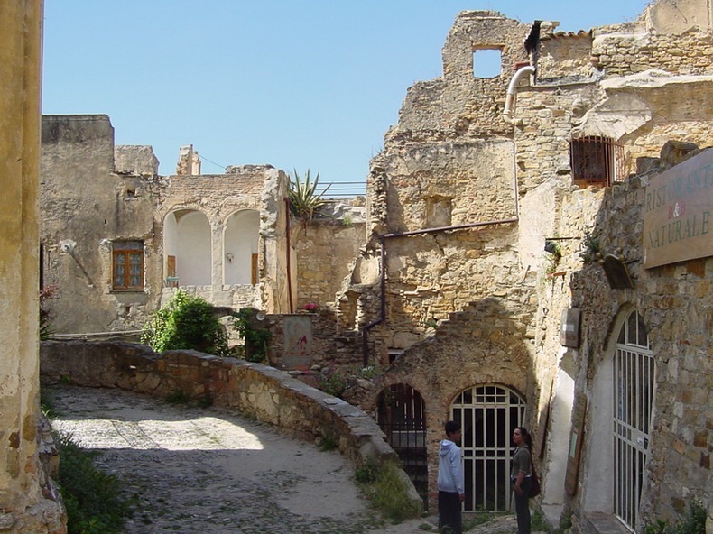 bussana-vecchia-2 bussana-vecchia-2