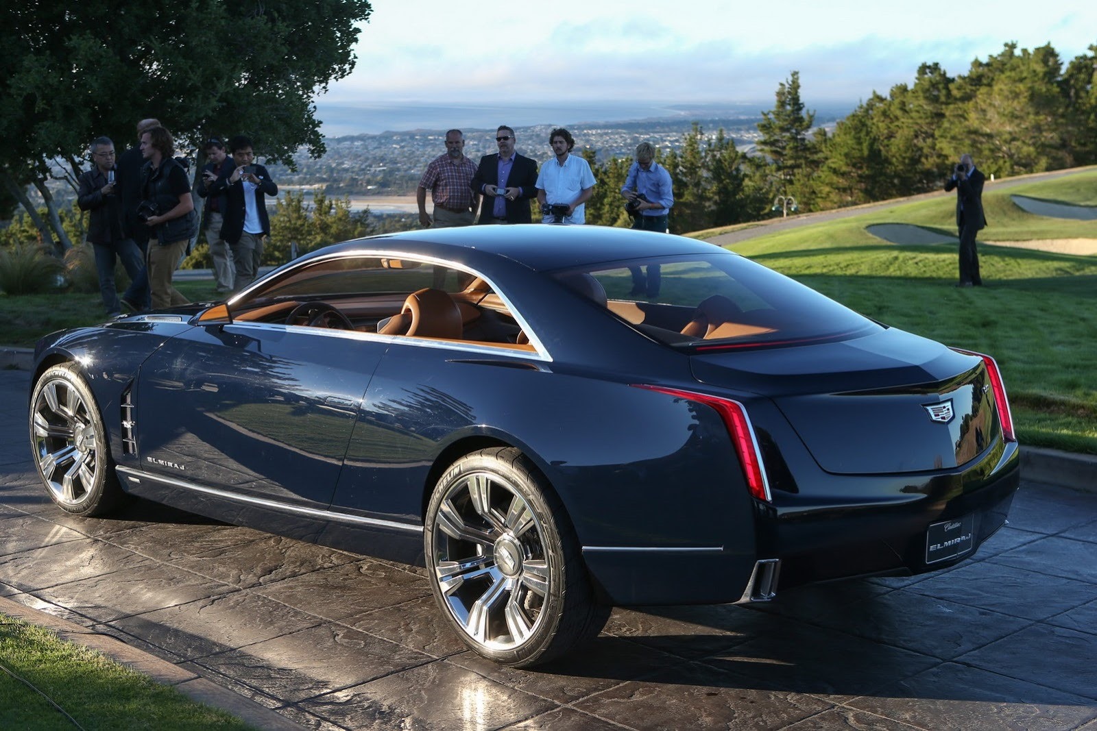 [2013-Cadillac-Elmiraj-Concept-18%255B2%255D%255B2%255D.jpg]