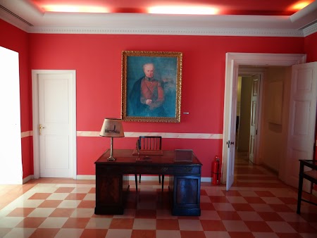 24. Interior palatul Mon Repos din Kanoni, Corfu.JPG