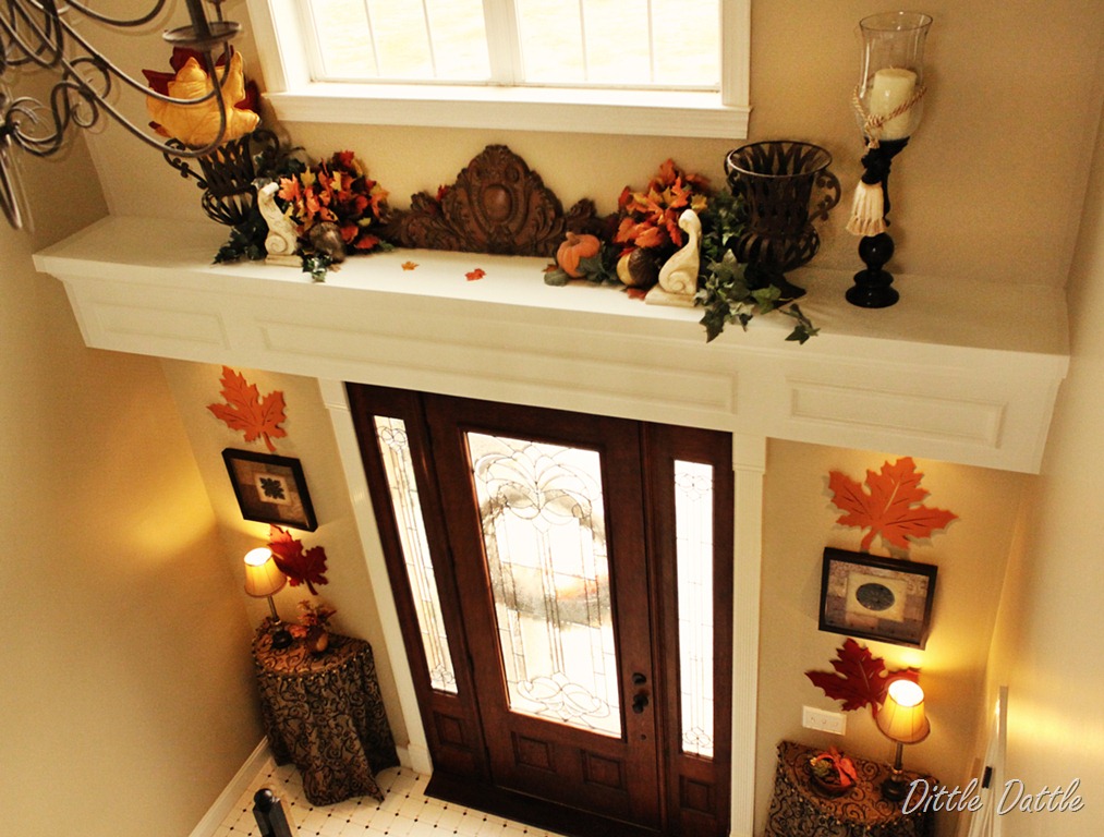 [Fall-Foyer-Decorating--foyer-ledge-autumn-display%255B2%255D.jpg]