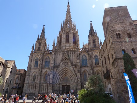 10. Catedrala Barcelona.JPG