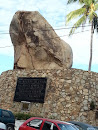 Monumento a la Roca