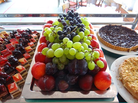 18. Aranjament fructe.JPG