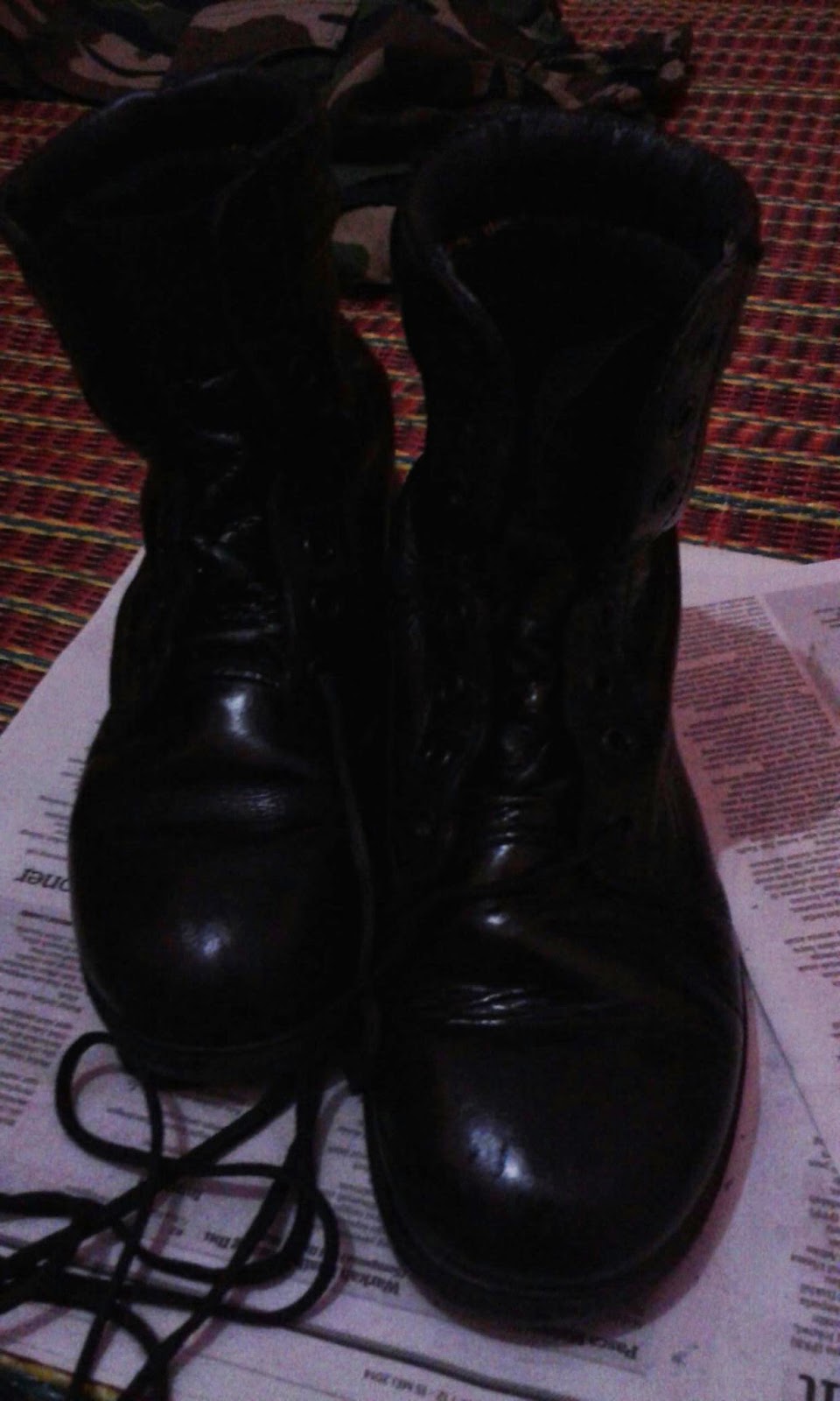 SAYAMEANA Polishing my boots
