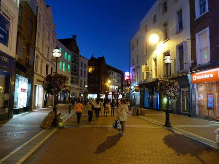 Shopping Irlanda: Grafton street, strada pedestra comerciala