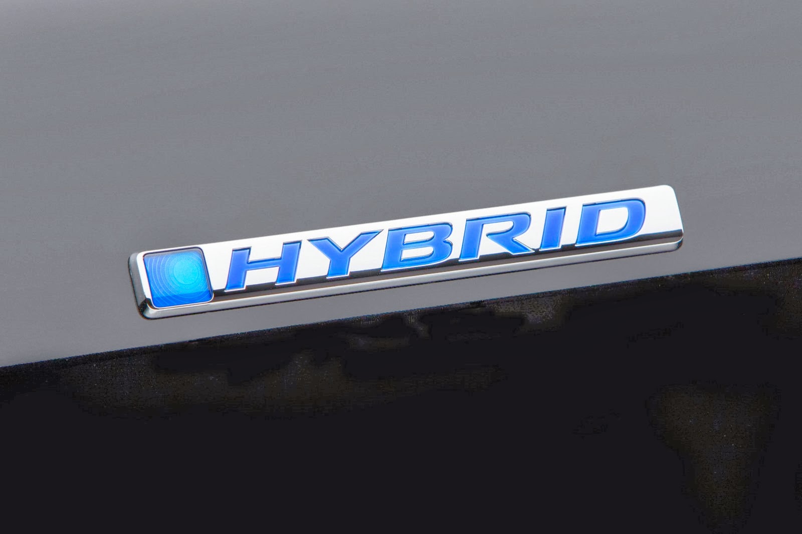 [2014-Honda-Accord-Hybrid-4%255B2%255D.jpg]