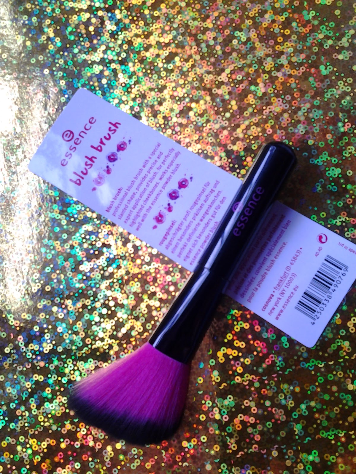 Beauty with Mieketje Essence blush brush