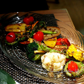 燒雜錦蔬菜沙拉伴鯷魚續隨子蕃茄汁 @ Dining Kitchen Vegi