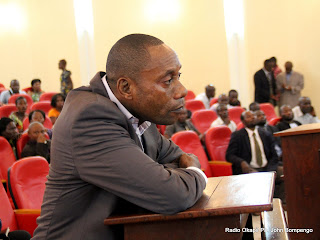 Néron Mbungu le 5/12/2011 devant les juges de la cour suprême de justice à Kinshasa. Radio Okapi/ Ph. John Bompengo