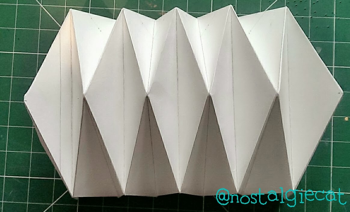 Adgang træk vejret Terapi nostalgiecat: DIY Origami paper lampshade...
