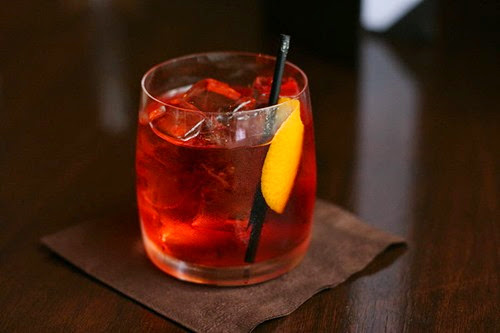 800px-Negroni_served_in_Vancouver_BC