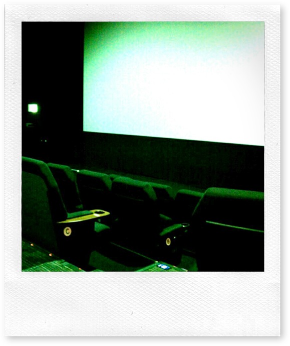 新しくなったトリアスの映画館に行ってみた 座席広すぎ 全館ベンチシート完備でかなりオススメ 福岡ch