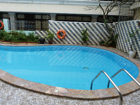 Cazare Vietnam: piscina Hotel Hai Au