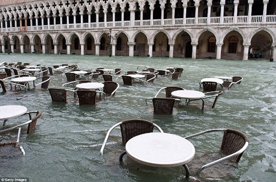 Veneza - enchente (7)