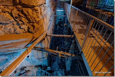 New excavations in Western Wall tunnels, tb010112171