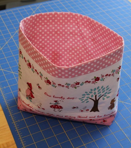 Red Riding Hood tote bag tutorial