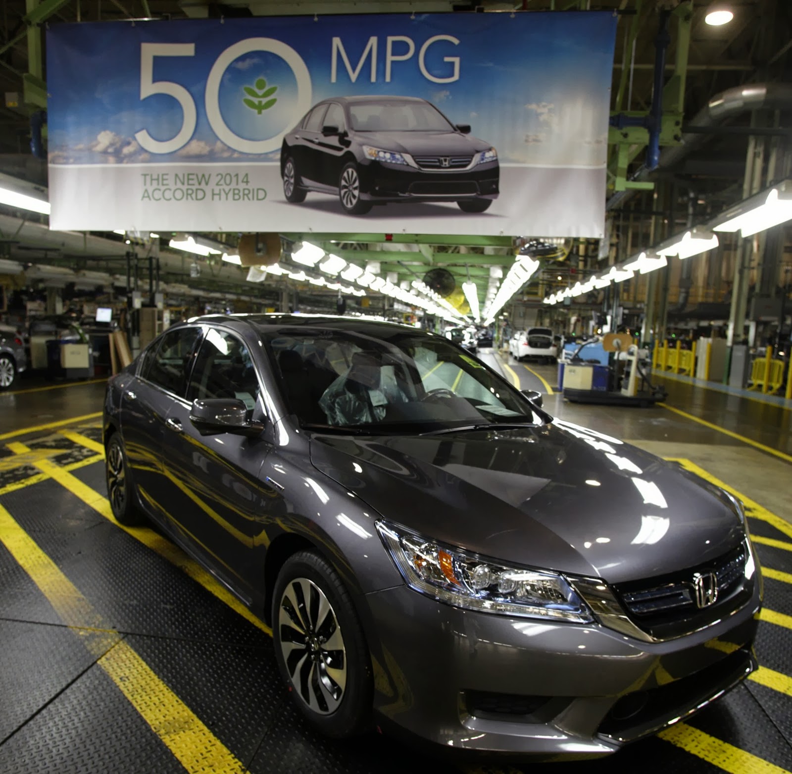 [2014-Honda-Accord-Hybrid-7%255B3%255D.jpg]