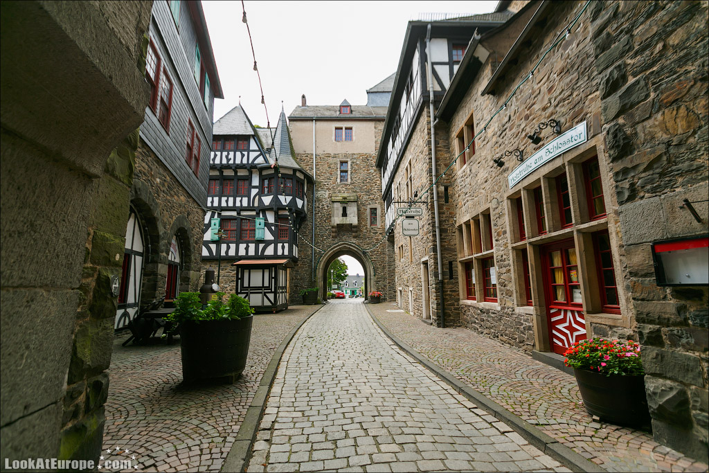 LookAtEurope.com | Европейские фото путешествия. Германия, Замок Шлоссбург ан дер Вуппер | Germany, Schlossburg an der Wupper