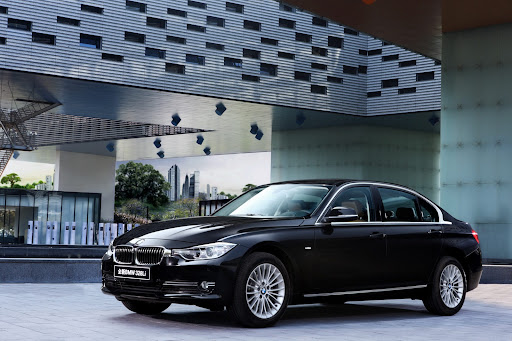 2013-BMW-3-Series-06.jpg
