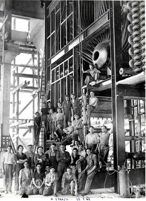 Construction de la centrale thermique de lusine de Sochaux en 1949